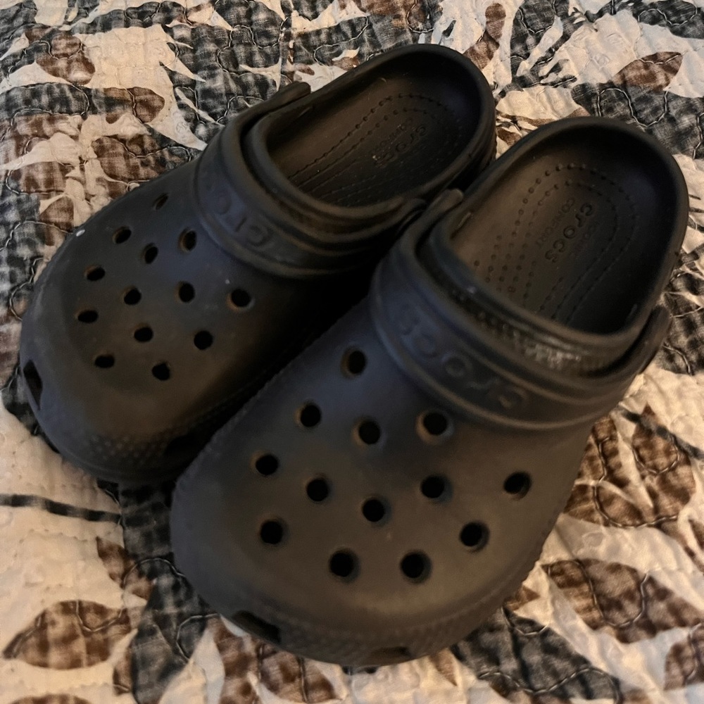 Size 9 Toddler Crocs